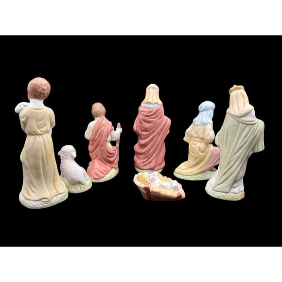 Vintage Ceramic Nativity Scene Set Hand Painted Ceramic 7 Pieces - Picture 8 of 11